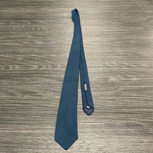 BARNEYS NEW YORK BATTISTONI MADE IN ITALY 100% SILK GRENADINE TIE